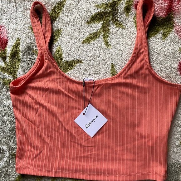 🔸REVAMPED - 3-Piece Orange Coat and Outfit - Picture 2 of 8